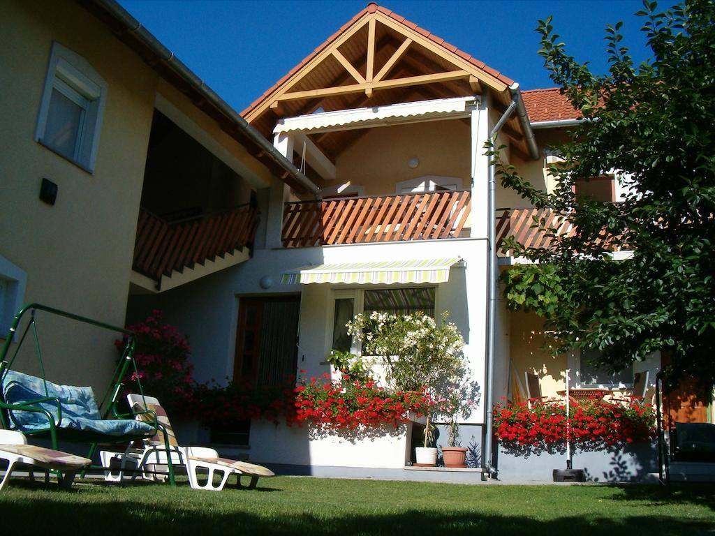 Madach Apartman Heviz Exterior photo